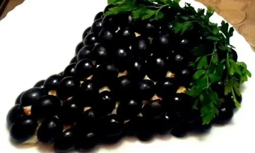 Салат «Гроздь винограда» рецепт с фото, как приготовить на bigtrack59.ru