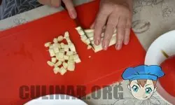 Сыр Сулгуни нарезанный кубиками
