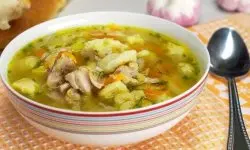 Салат Суп куриный с клецками
