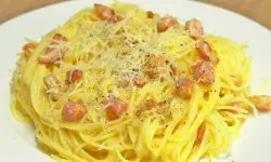 Спагетти с пастой карбонара